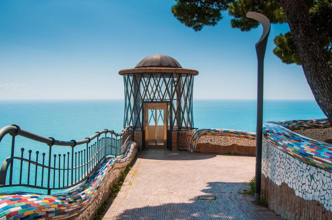 Casa Vacanza La Fontana Виетри Экстерьер фото